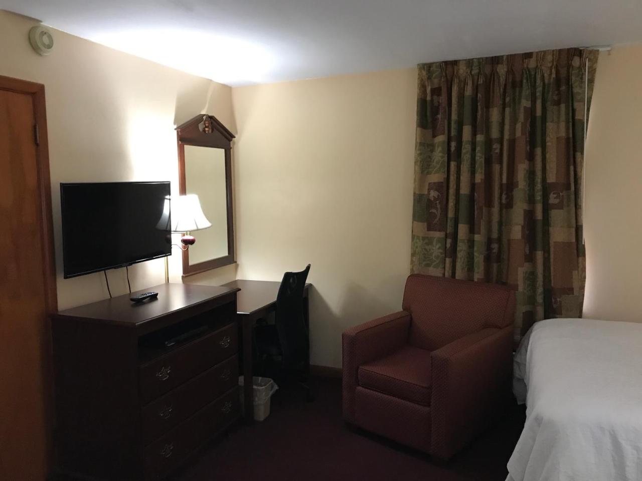 Town House 2*