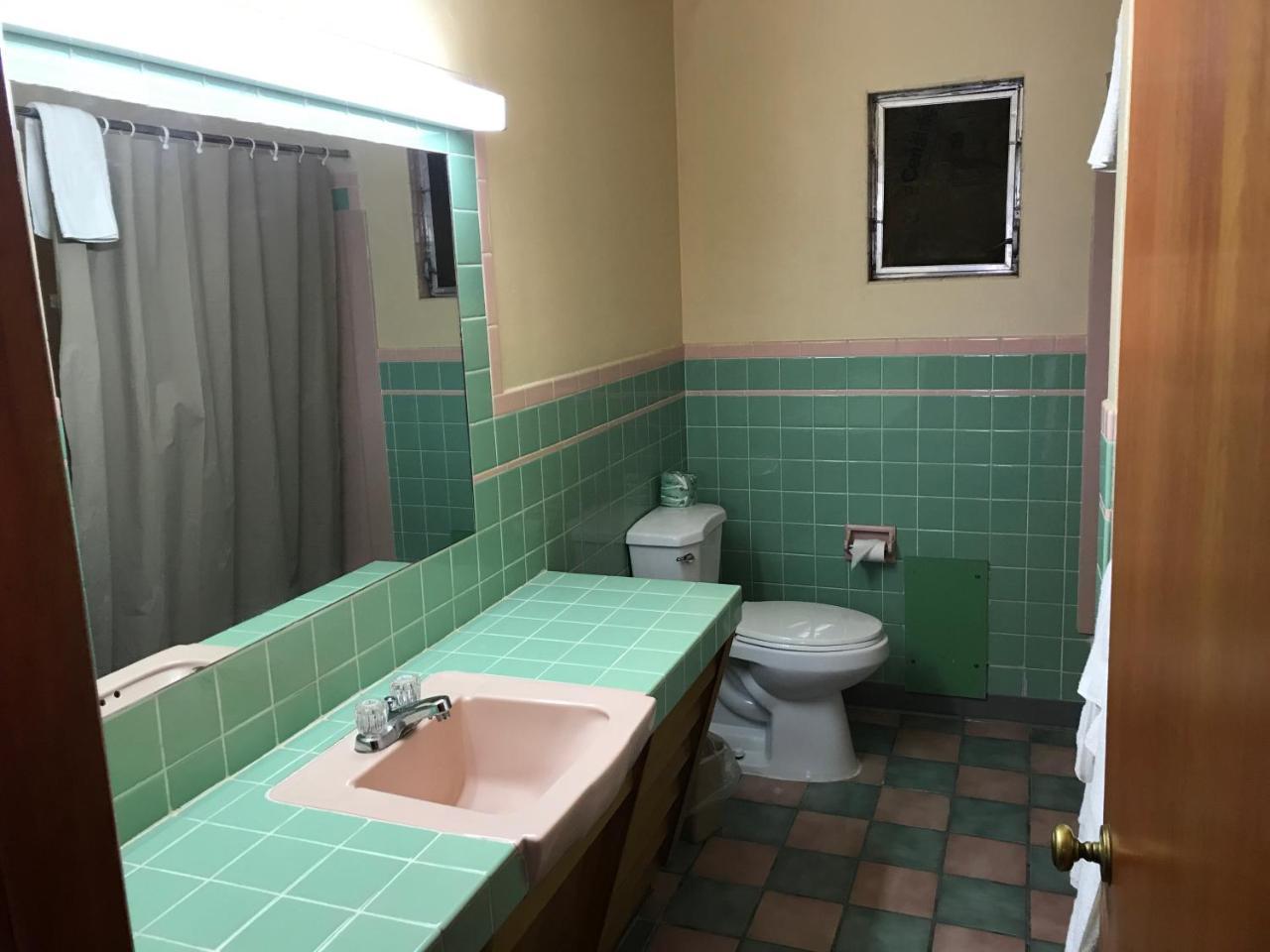 Town House Motel